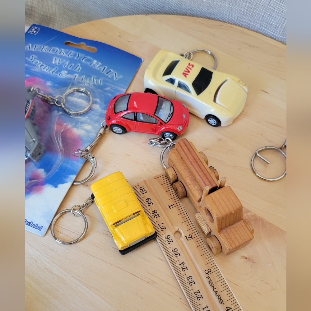 VTG 1990's Lot of 7 Car, Airplane,Train Keychain Keyring Classic LogoKey & Card - Picture 10 of 11